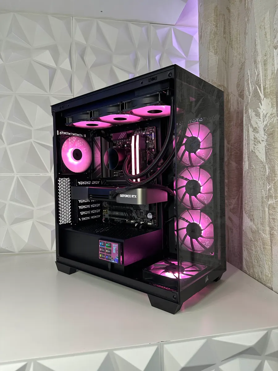 RTX 5080 Founders Edition / Ryzen 7 9800X3D built by BuildT